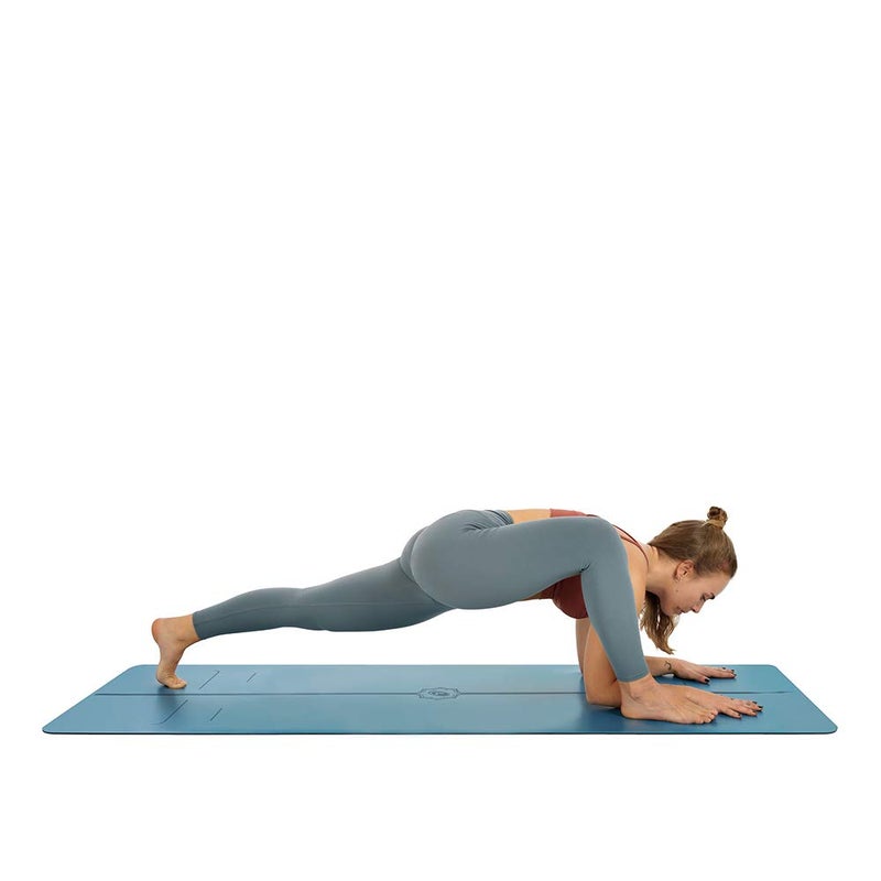 Liforme Evolve Yoga Mat â€“ Free Yoga Bag, Patented Alignment System, Warrior-Like Grip, Non-Slip, Eco-Friendly and Biodegradable, Sweat-Resistant, Long, Wide and 4.2mm Thick mat for Comfort - Blue - Image 4